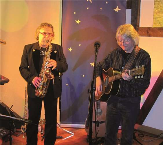 Manfred Pohlmann und Dirko Juchem präsentieren bekannte Schlager.PS