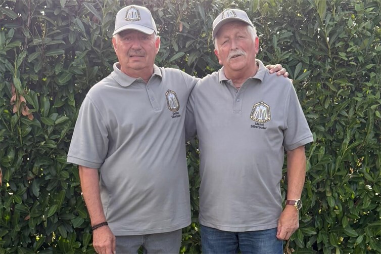 Manfred Schröter und Dietmar Sauer die beiden Silberpudel ( Ehrenmitglieder)