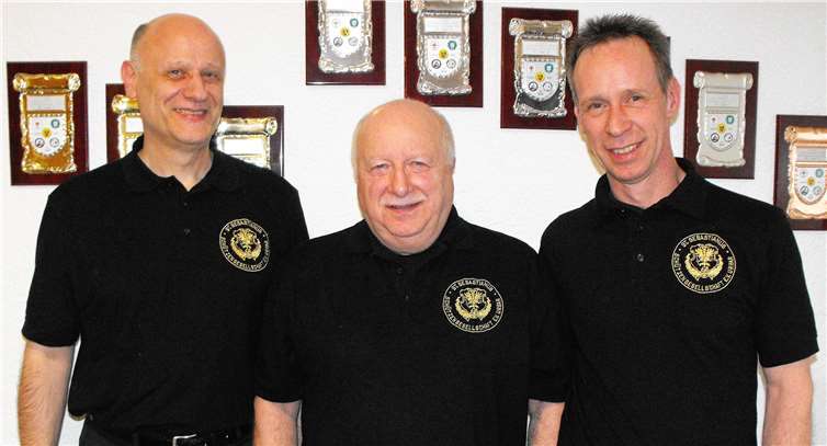 Mannschaft 10 Meter Luftpistole Herren III, v.l.: Harald Bergweiler, Manfred Kochems, Uwe Dombach, zweiter Platz Mannschaft, drei mal Kreismeister und bester Vereinsschütze Manfred Kochems sowie zwei mal Kreismeister Harald Bergweiler.