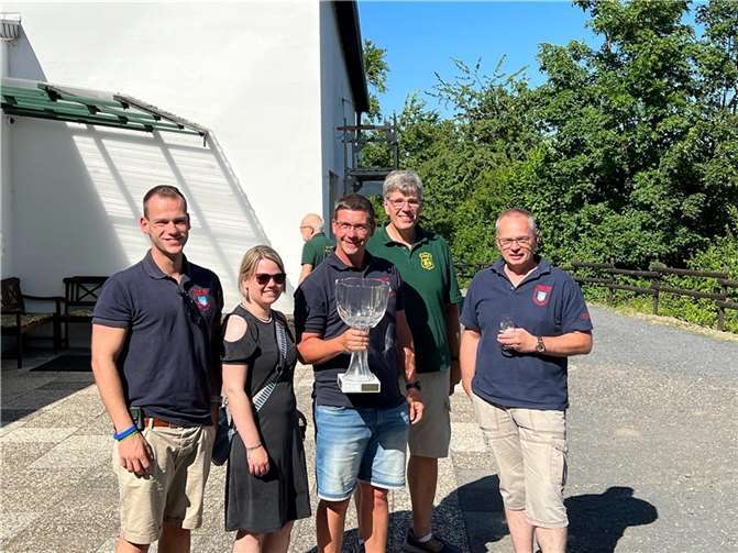 Mannschaft Feuerwehr 1 mit Brudermeister Wilhelm Langen. Fotos: privat