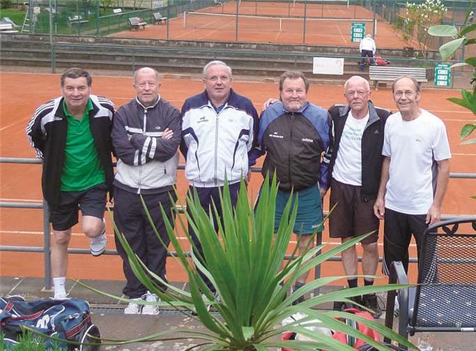 Mannschaft Herren 60: (V.l.) Udo Bulger, Hermann Esch, H. Josej Dany, Hans Schmidt, Ali Kohlbecher und Joachim Baron. privat