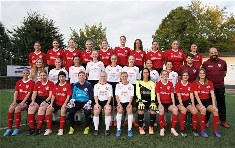 Mannschaftsfoto Maifelder SV Damenmannschaft Saison 2022/2023.  Foto: Max Mohr