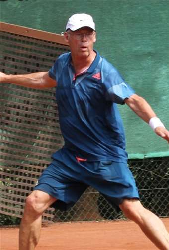 Mannschaftsführer Karl Heinz Kremer sucht den Erfolg für seine Mannschaft. 