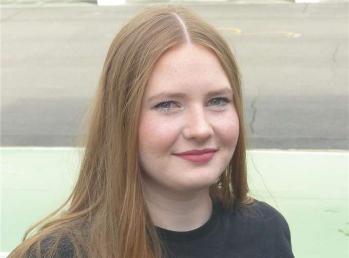 Mannschaftskapitänin Elisa Naumann kann zufrieden sein, ihre Mannschaft und sie selbst gewinnen gegen die Schachfreunde Nickenich.  Foto: privat