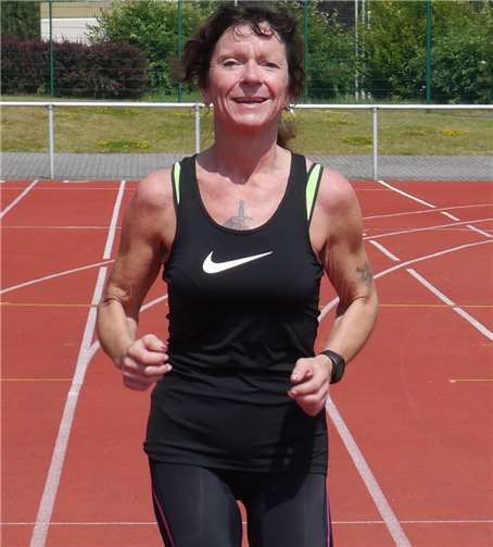 Manuela Flemmer (Lauftreff Puderbach) gab beim 10. Nachtlauf in Bonn ihr Wettkampfdebüt.Foto: Lauftreff Puderbach