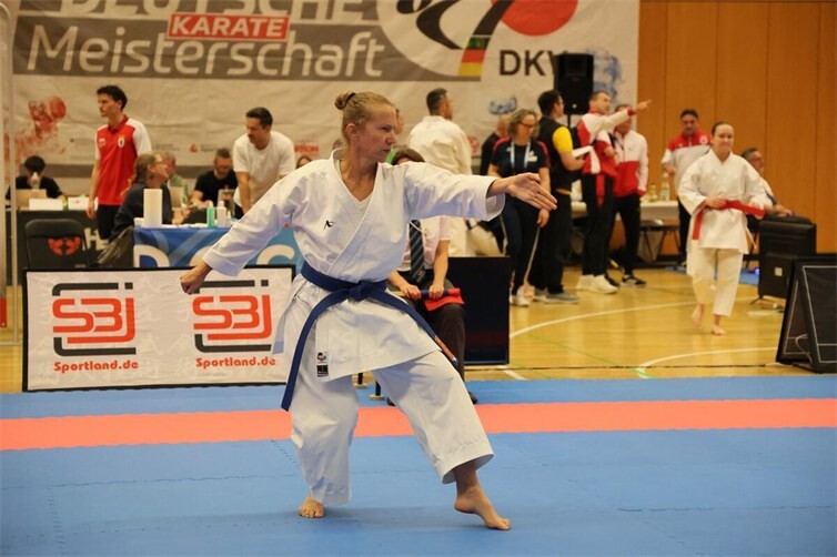 Manuela Klaas mit der Kata Unsu