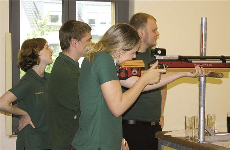 Mara Wilsberg erzielte den „goldenen Schuss“ auf den Adler.DL