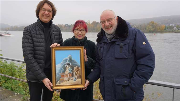 Marc Bors (l.), der glückliche Gewinner, mit Galeristin Martina von Wenzel und Maler Eberhard Marx. Foto: HG