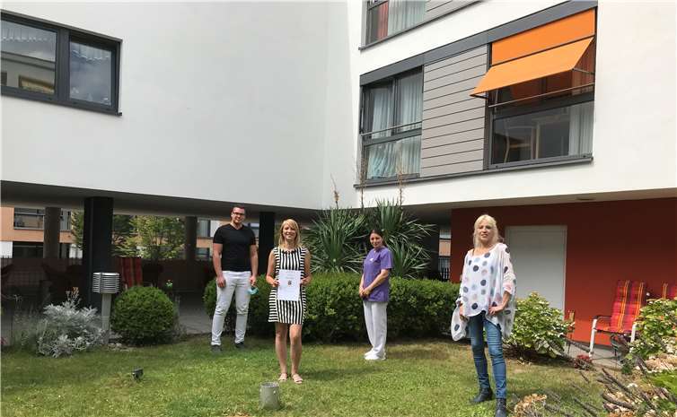 Marc Hermans, Judith Mintgen, Nuray Köse und Britta Sesterhenn (v. li.) – Ochtendung. Nicht auf dem Foto: Anna-Lena Gröters und Fabian Buchner. Foto: Altenzentrum Haus Elisabeth