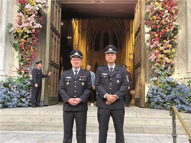 Marc Pfaffinger und Christopher Wittig vor der St. Patrick´s Cathedral nach dem deutschsprachigen Gottesdienst. Fotos: privat