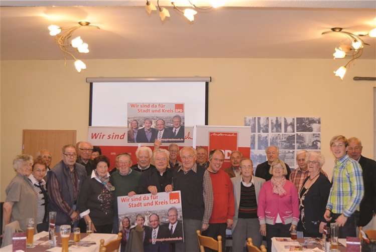 Marc Ruland bei seinem Besuch des SPD-Seniorenstammtisches. privat