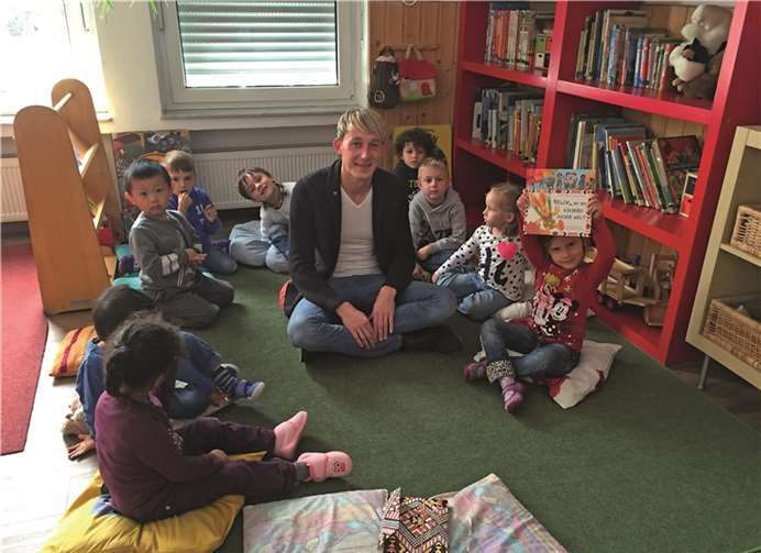 Marc Ruland hatte beim Vorlesen ebenso viel Freude, wie die jungen Zuhörer. privat