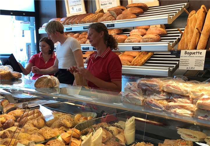 Marc Ruland machte im Rahmen der „Aktion Tagwerk“ in einer Andernacher Bäckerei nützlich. privat