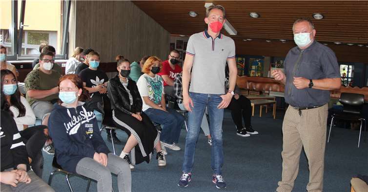 Marc Ruland während seines Besuches in der St. Thomas Realschule plus.Foto: privat