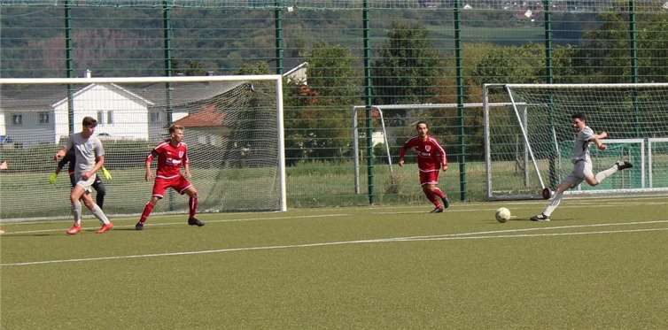 Marcel Al Shnaah hier mit einer guten Tormöglichkeit.Foto: privat