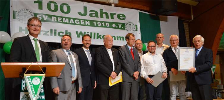 Marcel Möcking, Friedhelm Münch, Björn Ingendahl, Dieter Sesterheim, Norbert Weise, Michael Kehl, Norman Tischendorf, Florian Gottschalk, Peter Filla und Fritz Langenhorst (v.l.). Fotos: -AB-