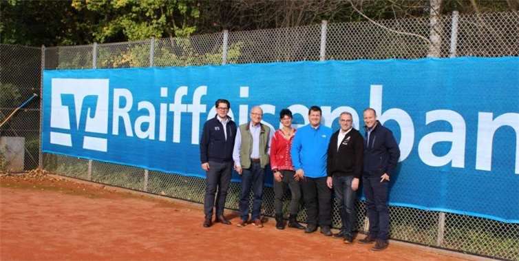 Marcel Richter, Raiffeisenbank Voreifel eG, Regionalmarktleiter Rheinbach; Karl Gunter von Kajdacsy, TK am Stadtwald; Andrea Schleder, TC Flerzheim; Thomas Hoffmann, TC Sportpark Rot-Weiss Rheinbach; Frank Schneider, SV SW Merzbach; Peter Bürvenich, Raiffeisenbank Voreifel eG, Bereichsleiter Privatkunden.Foto: privat