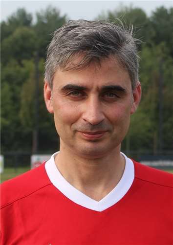 Marcello Montuori (sportlicher Leiter im Bereich Frauen- und Jugend beim SV Rot-Weiß Merl).