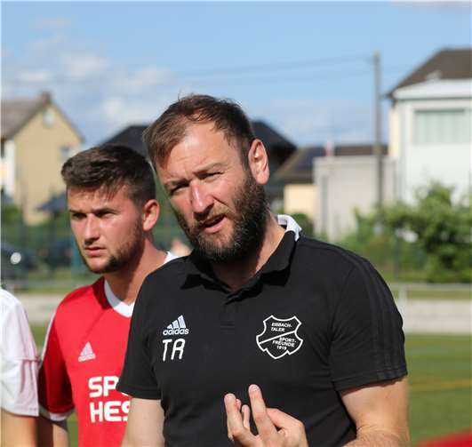 Marco Reifenscheidt wird auch in der Saison 2020/2021 als Trainer an der Seitenlinie der ersten Fußballmannschaft der Sportfreunde Eisbachtal stehen. Foto: SF Eisbachtal/Egenolf