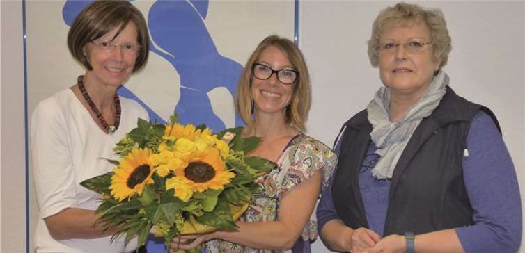 Margret Schneider (links) und Frau Rita Hammes (rechts) begrüßten die neue Geschäftsführerin Stefanie Coopmeiners.privat