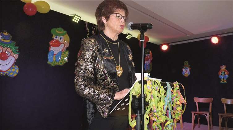 Maria Lempertz glänzte auch in diesem Jahr wieder als überaus charmante und schlagfertige Moderatorin.