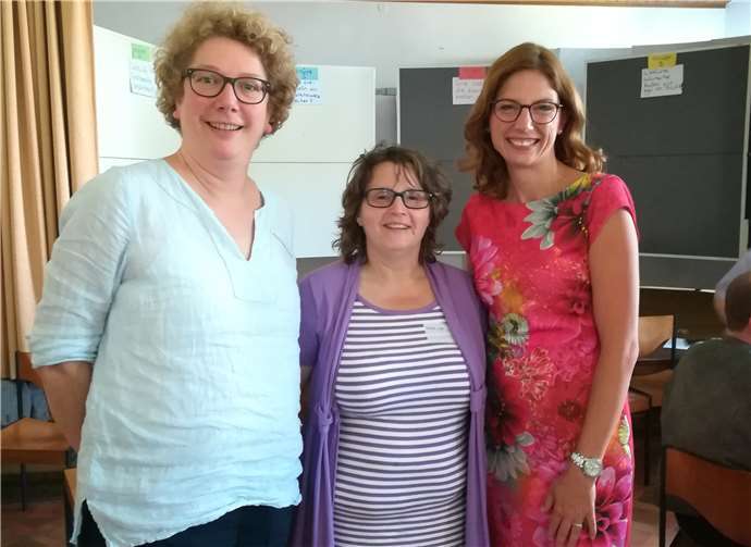 Maria Leyk mit Ministerin Sabine Bätzing-Lichtenthäler (re.).