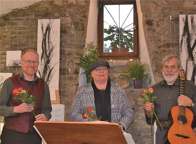 Maria Müller, Ian Johnson und Tom Kannmacher begeisterten mit englisch-deutschen Texten und Musik.privat