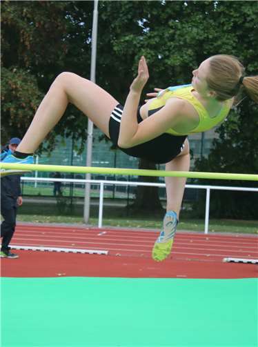 Marie Böckmann (W13): Sie wurde Dritte im Hochsprung und Elfte im Dreikampf. privat, Archiv