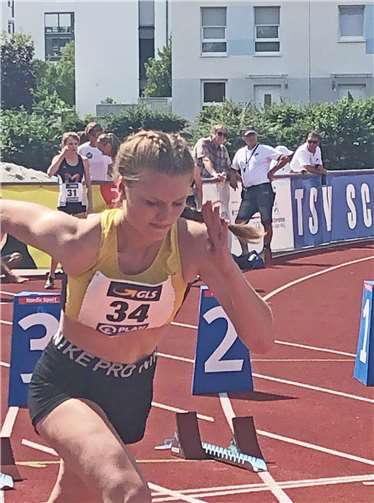 Marie Böckmann am Start beim Sprint. Foto: privat