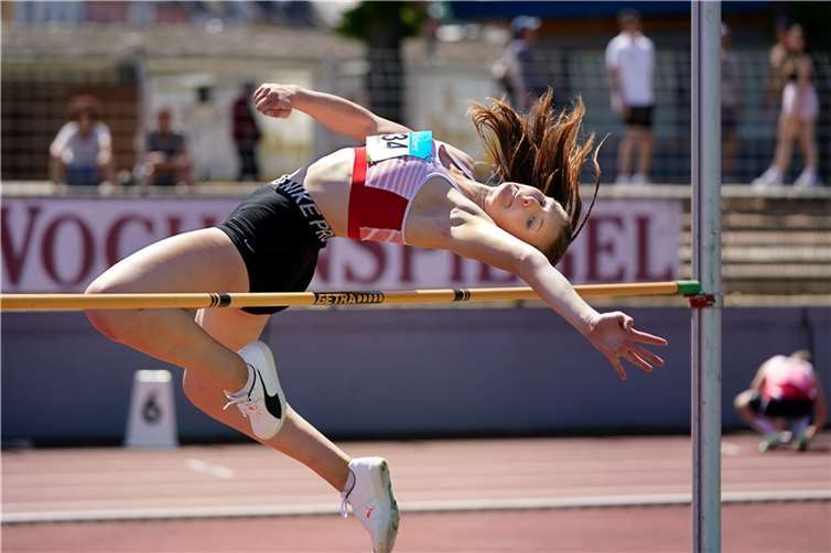 Marie Böckmann in der Luft. Foto: Wolfgang Birkenstock