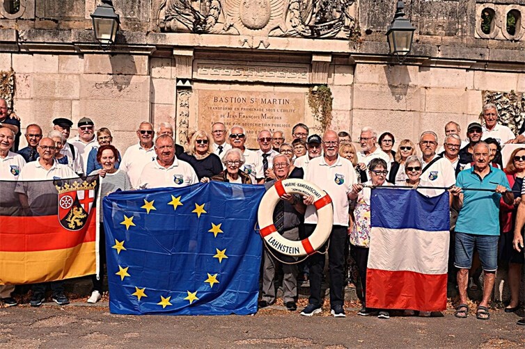 Marinekameradschaft Lahnstein mit den Freunden der Amicale de la Marine Beaune.
