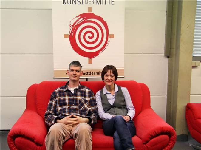 Mario Mikut und Catharina Oldecop eröffnen am Römerkanal ein neues Zentrum für ganzheitliche Gesundheit und mehr unter der Prämisse „Zentrum Kunst der Mitte“. STEIN
