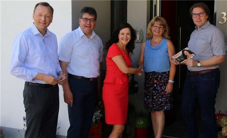 Marion Krätz stellt sich den Bürgern in Bad Ems und Nassau vor.privat