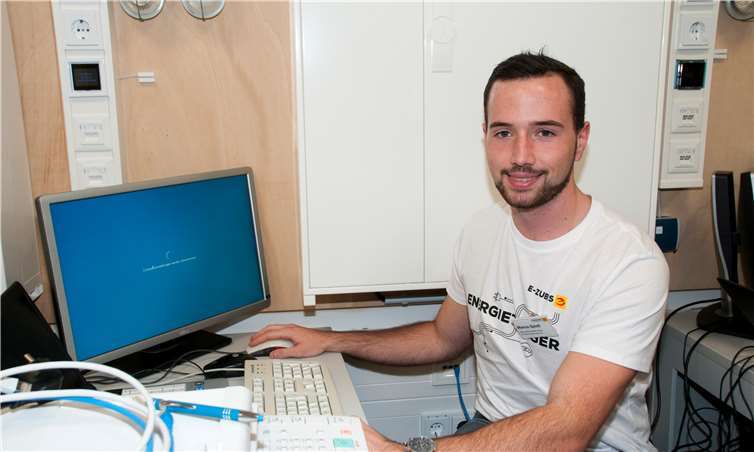 Marius Spieß ist Deutschlands bester Informationselektroniker mit Schwerpunkt Bürosystemtechnik. Der 21-Jährige hat seine Ausbildung bei der Handwerkskammer Koblenz absolviert. Foto: Jessica Franke