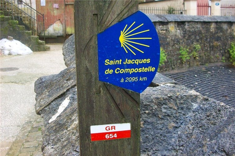 Markierung des Jakobsweges in Frankreich