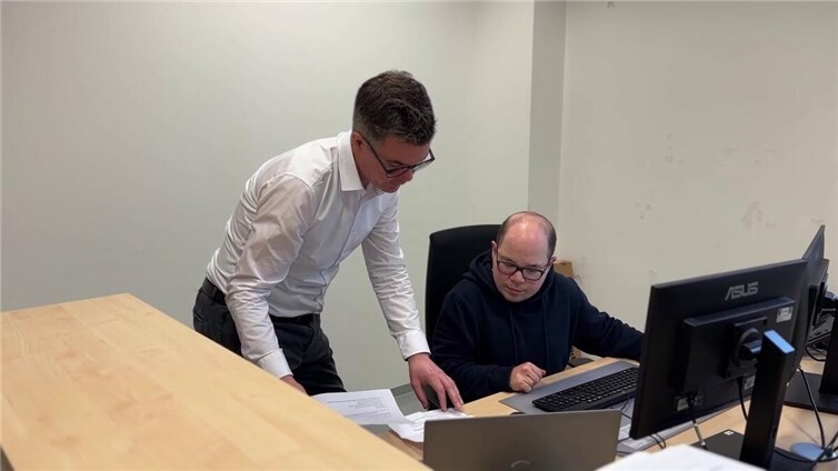 Markus Dreydoppel an seinem Arbeitsplatz. Foto: Heinrich-Haus