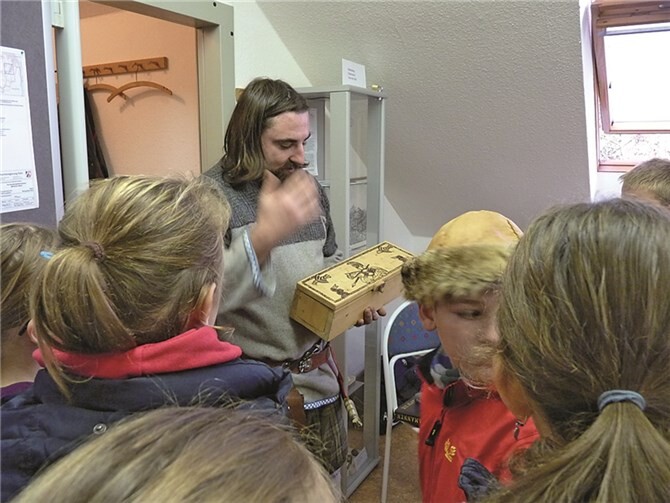 Markus Frankreiter berichtete den Kindern über die Franken.