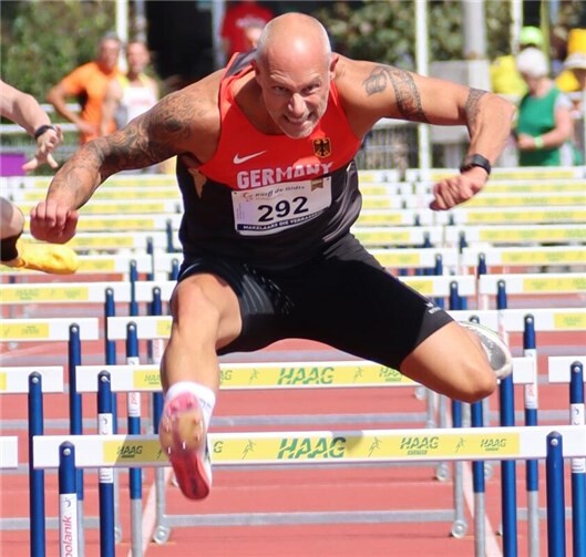 Markus Paquée gehörte im vergangenen Jahr zu den besten Hürdensprintern weltweit in der Klasse M50.  Foto: Vera Sunke