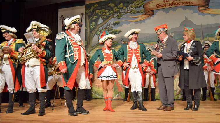 Markus und Bianca Lenders mit Josef Breuer und Angelika John. Links Rauner Thelen Literat. Fotos: -EICH-