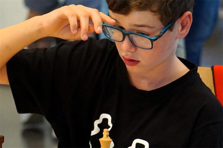 Marlon Seninger (SF Nickenich) spielte in der Altersklasse U12 und behielt in seinen Partien immer den Durchblick.