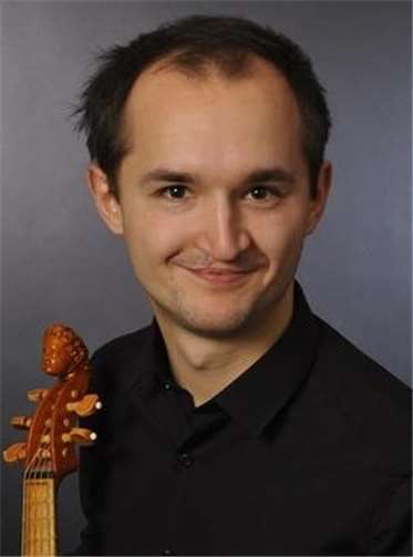Martin Jantzen spielt Barockcello und Viola da Gamba.