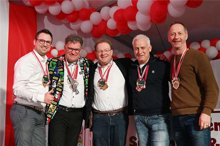 Martin Thormann, Volker Holy, Franz Hermann Deres, Guido Linden und Markus Jüris bildeten das Schiedsrichterteam.