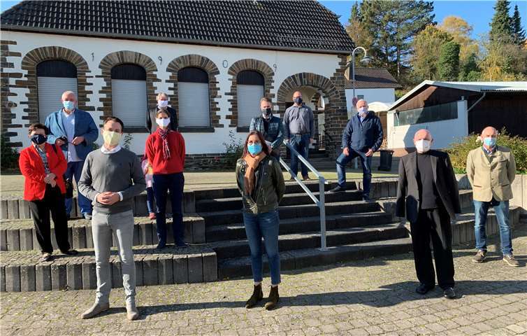 Martin Thormann (vorne links) und Rosa Maria Müller (Mitte) sind die Direktkandidaten der FDP für den Wahlkreis 13. Foto: privat