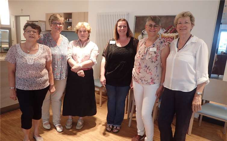 Martina Unger (r.), Vorsitzende der Frauen-Union Swisttal, und ihre Mitstreiterinnen dankten den Mitarbeiterinnen von Stella Vitalis für deren unermüdliches Wirken für die Bewohnen. Foto: privat