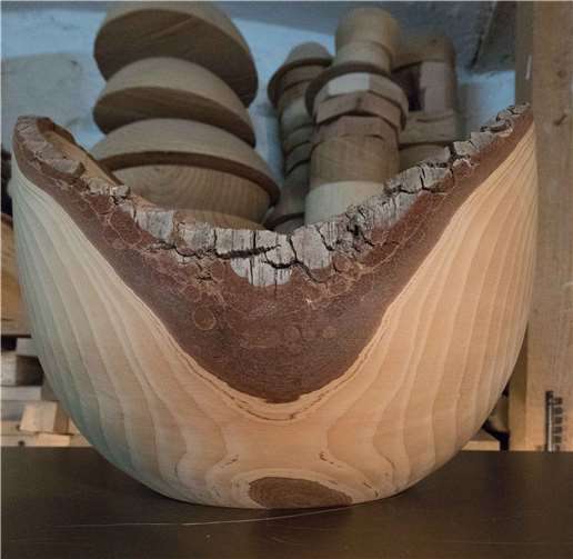 Maserung und Form kunstvoll in Szene gesetzt.