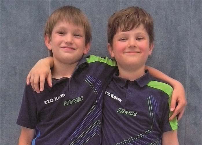 Matheo Harwardt (l.) und Moritz Ulrich glänzten beim Top 40-Turnier des Tischtennisverbandes Rheinland.