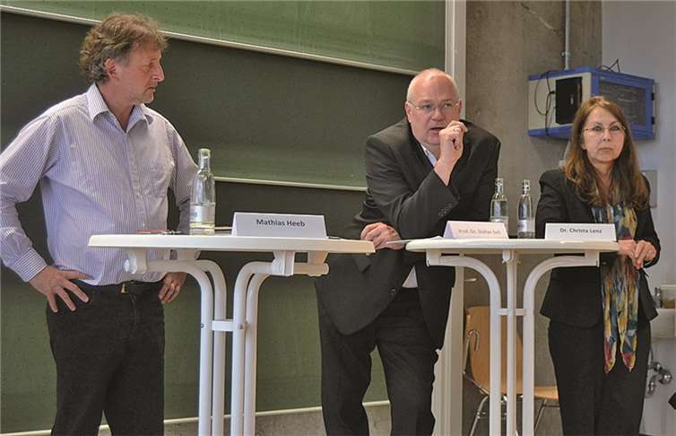 Mathias Heeb (Moderator und Grüner Kreissprecher) mit Stefan Sell (Institut für Bildungs- und Sozialpolitik der Hochschule Koblenz) und Christa Lenz (Beratungsstelle Frau und Beruf).Privat