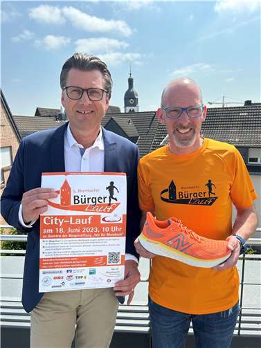 Mathias Lutz, Vorstandsmitglied der Bürgerstiftung und Achim Phiesel.  Foto: Bürgerstiftung