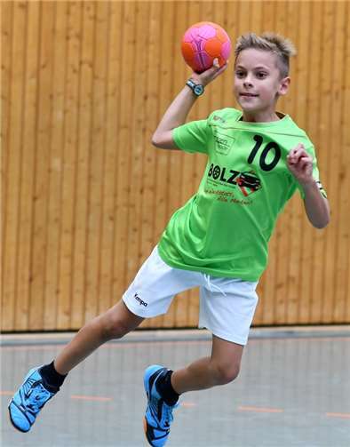 Mathies Lüdtke (Grün-Weiß Mendig) beim Wurf.privat