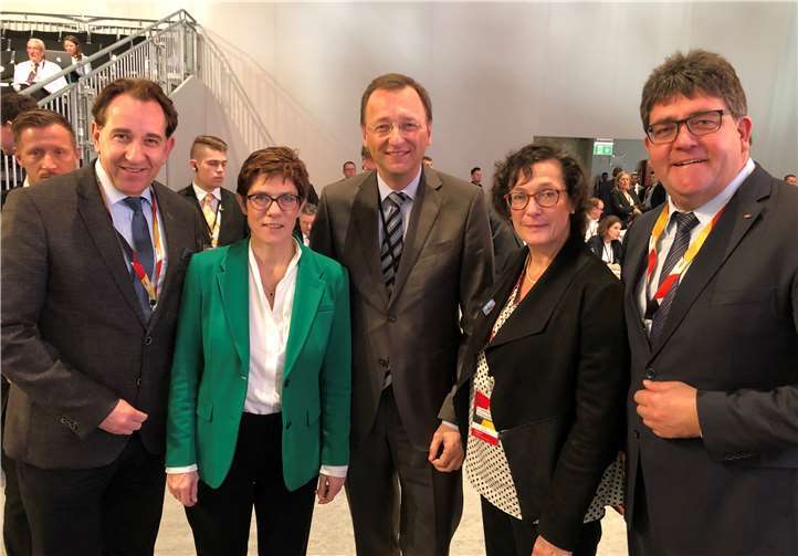 Matthias Lammert (MdL und Vorsitzender der CDU Rhein-Lahn), Annegret Kamp-Karrenbauer (neue Bundesvorsitzende der CDU), Jutta Krekel (stellvertretende Vorsitzende CDU Lahnstein) und Udo Rau (stellvertretender Vorsitzender CDU Rhein-Lahn). CDU Rhein-Lahn